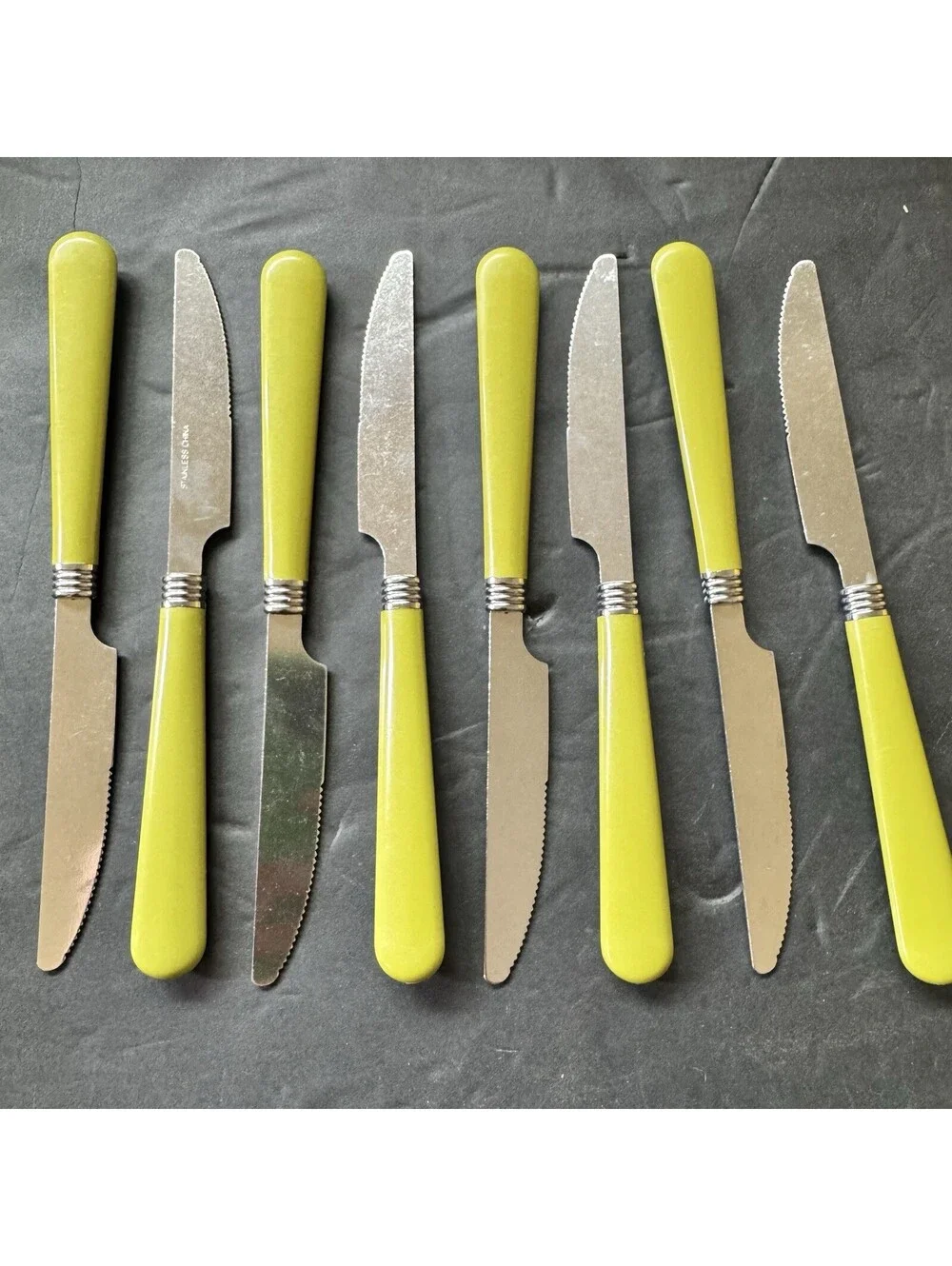 8 Vintage Knives Flatware Green Handle Stainless Blade Retro MCM Knife 1970s